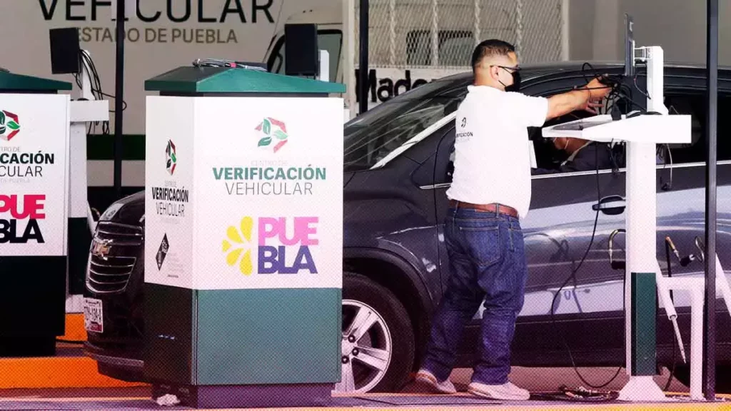 Desde octubre, más de 46 mil autos han sido verificados en Puebla
