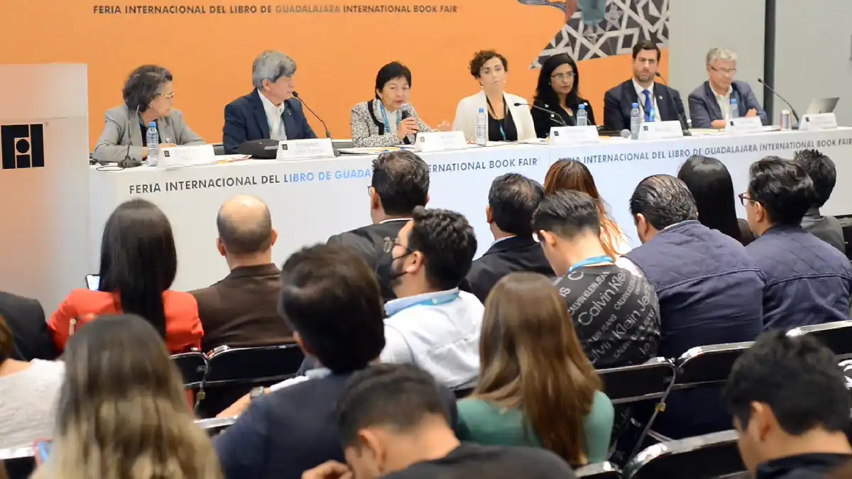 Las universidades tienen hoy la oportunidad de conducir a los estudiantes hacia un futuro con mayor certidumbre: Rectora Lilia Cedillo