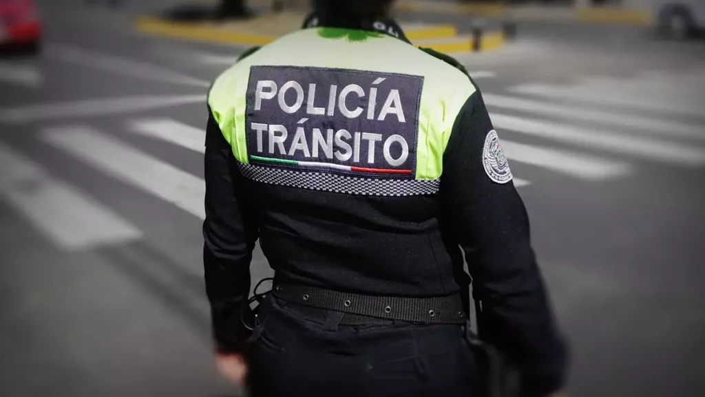 SSC suspende a policía por recibir mordida tras ser captado en video