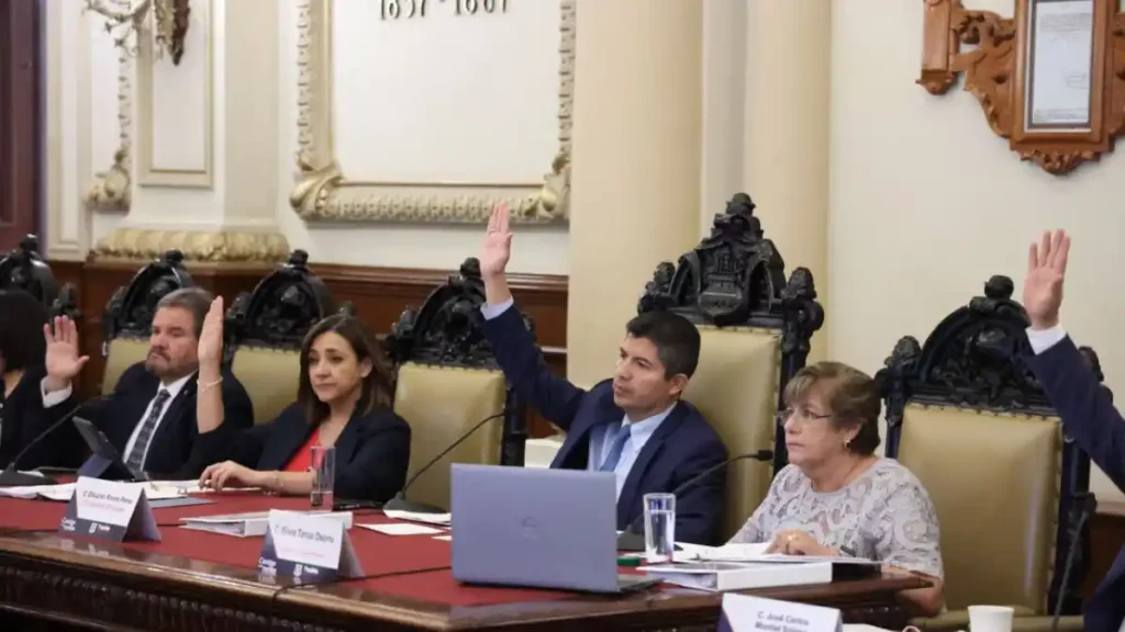 Sin nuevos impuestos y conservando estímulos fiscales, el Cabildo de Puebla aprobó iniciativa de Ley de Ingresos para 2023