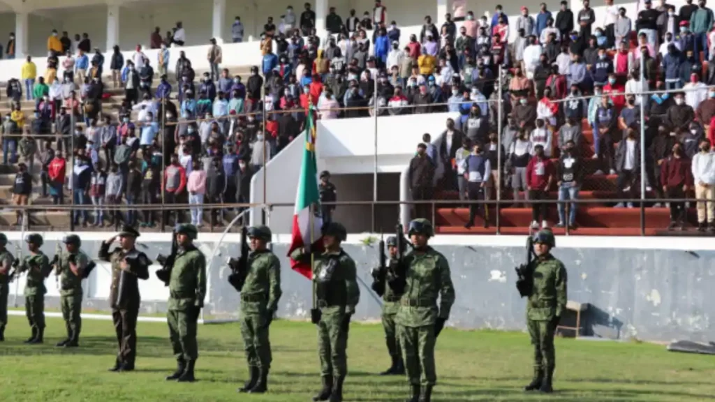 Acuden más de 7 mil jóvenes al sorteo para el Servicio Militar