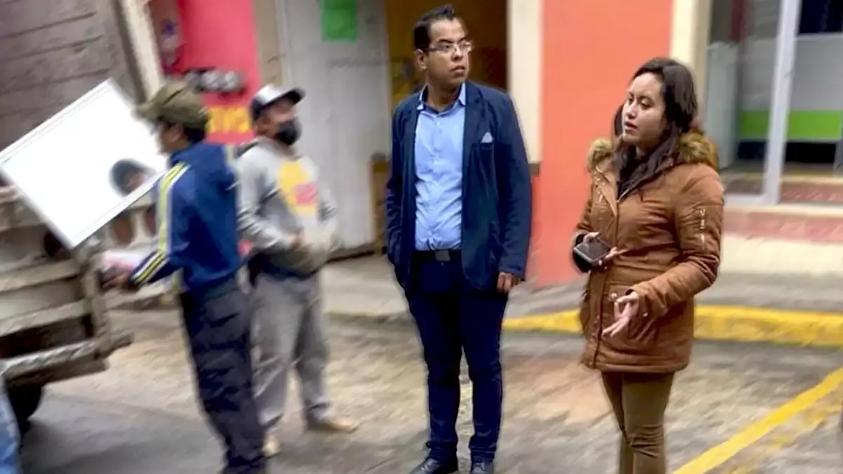 Joven denuncia a Porfirio Loeza por abuso de autoridad