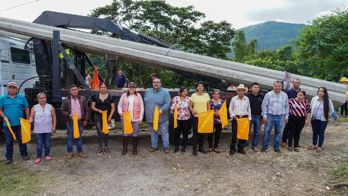 Tlaxcalantongo sí avanza con obras y apoyos para la gente
