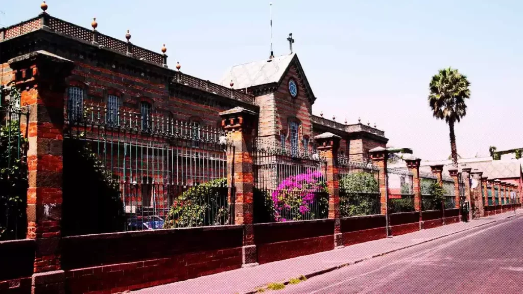 Asaltan el Hospital UPAEP en el Centro Histórico de Puebla