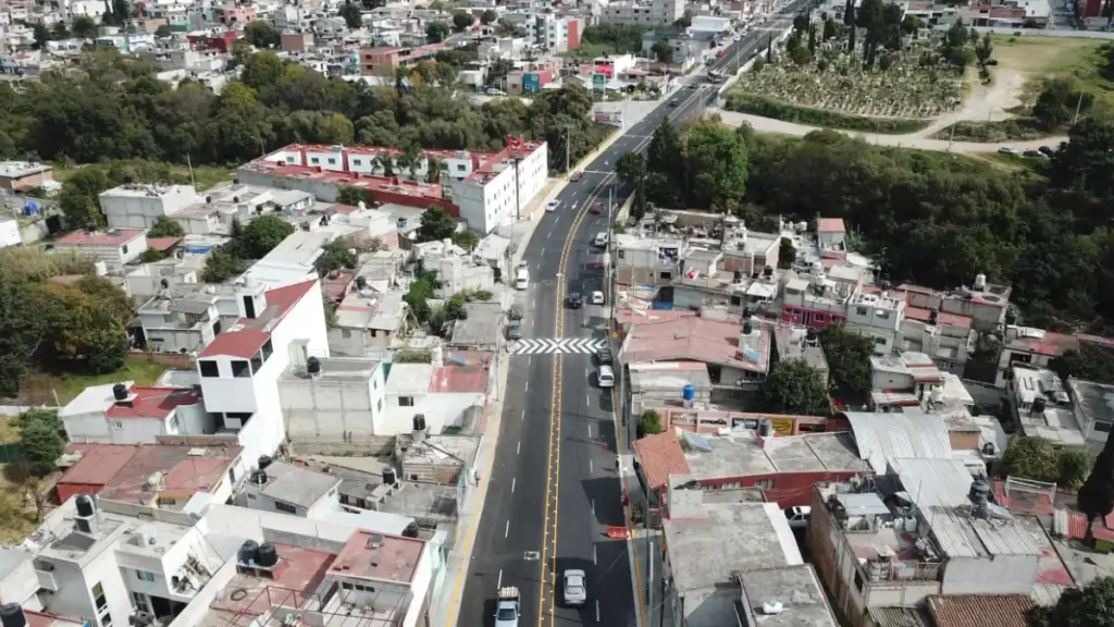 Ayuntamiento de Puebla sigue entregando calles de 10, como Los Pinos en Romero Vargas