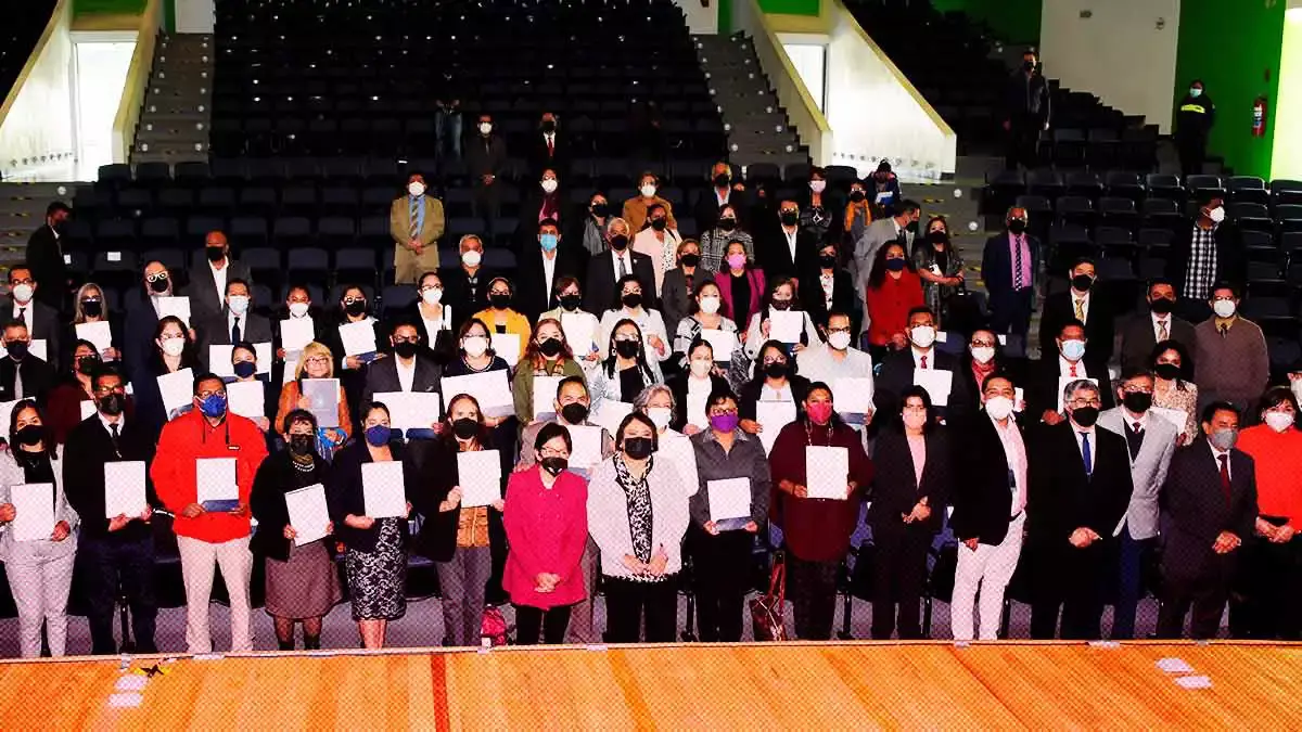 Reconoce BUAP labor docente con la entrega de 300 promociones académicas