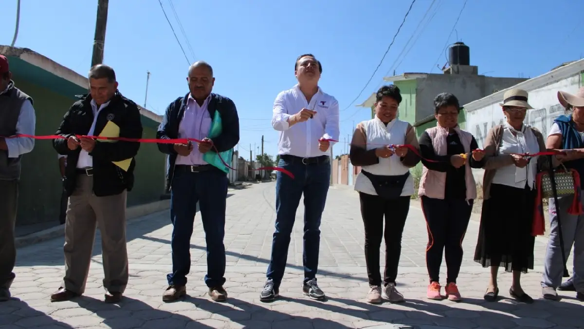 Nacho Mier inaugura la rehabilitación de drenaje sanitario en barrio San Antonio