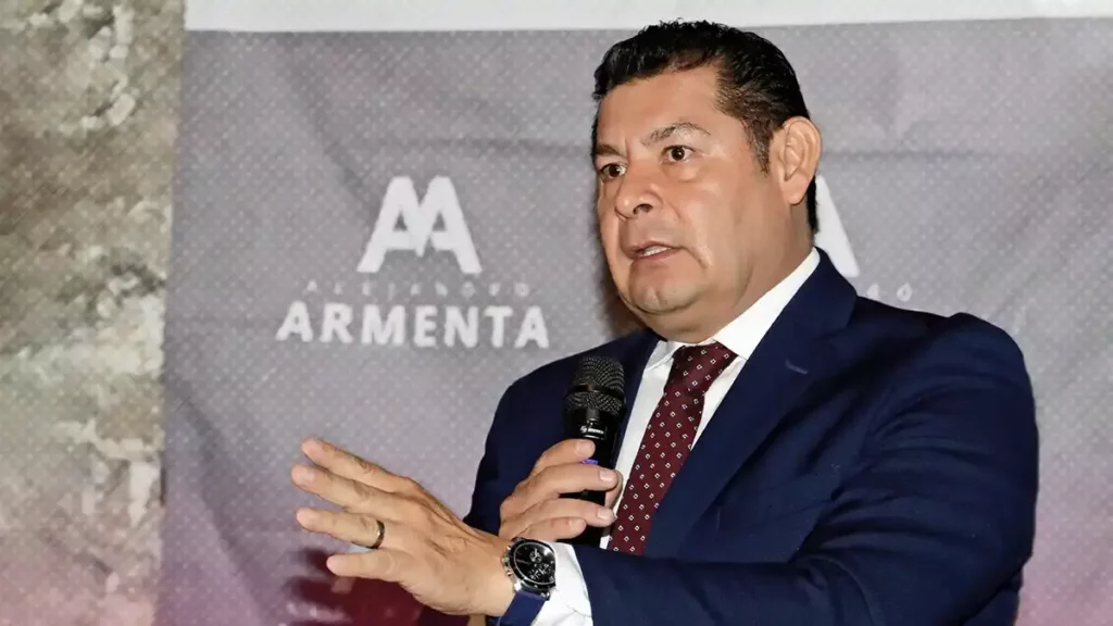 Armenta pide a oposición en Puebla cerrar filas a favor de Sergio Salomón Céspedes.
