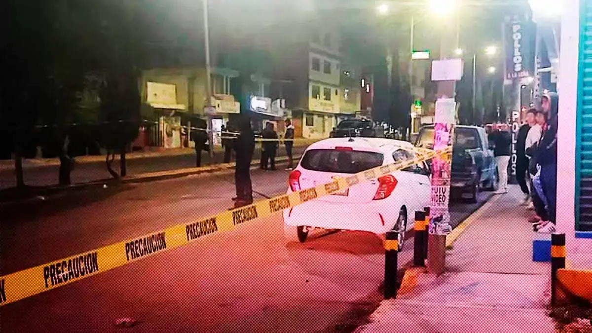 Automovilista es acribillado en calles de Santa María Xonacatepec.
