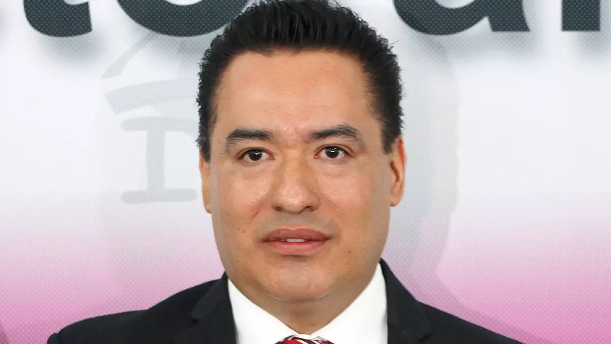 Secretario Ejecutivo del IEE Puebla presenta juicio para evitar su destitución