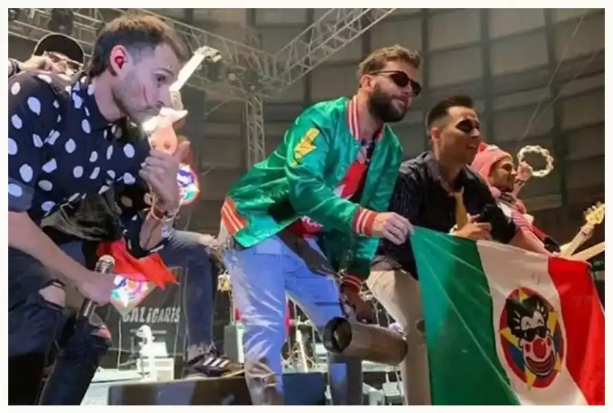 Los Caligaris despiden a músico por ofender a aficionados mexicanos.
