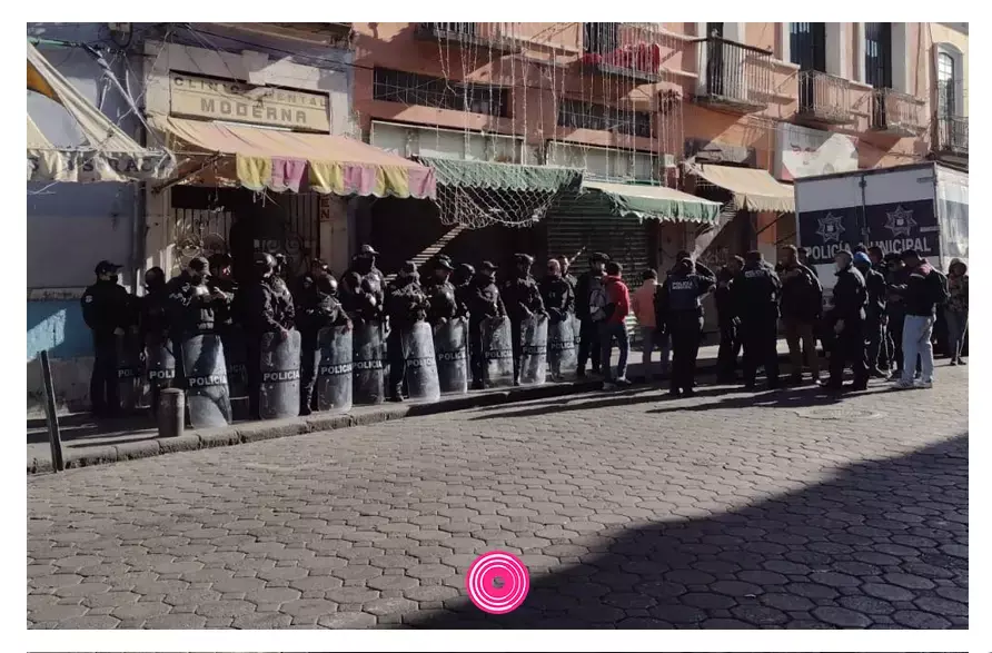 Intensifican presencia policial en Centro Histórico de Puebla contra ambulantes