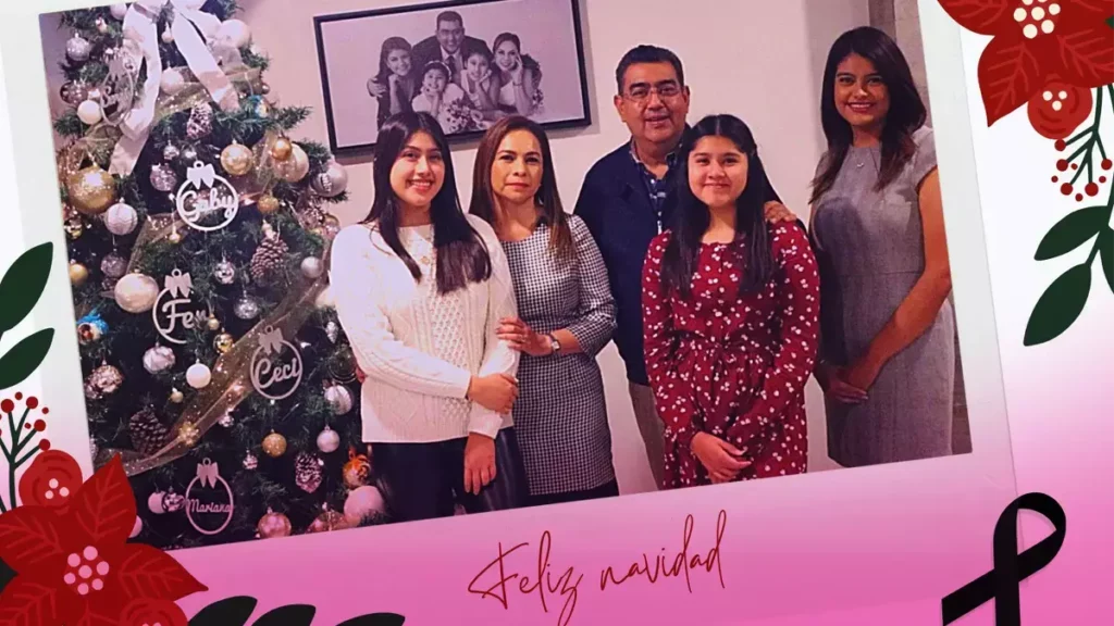 Con un retrato familiar gobernador Sergio Salomón Céspedes envía mensaje navideño