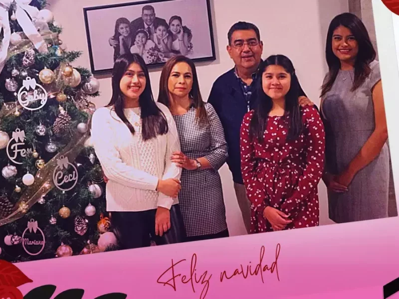 Con un retrato familiar gobernador Sergio Salomón Céspedes envía mensaje navideño