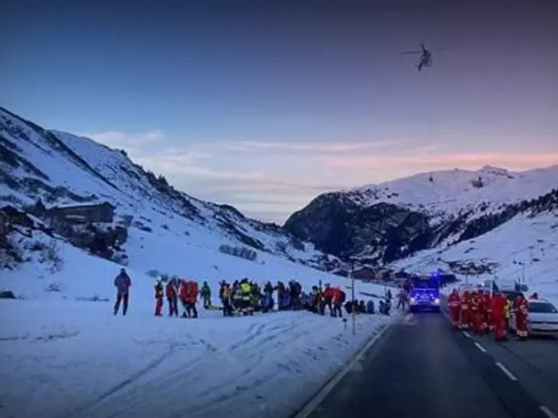 Tragedia en Austria: Cae avalancha, hay al menos 10 desaparecidos