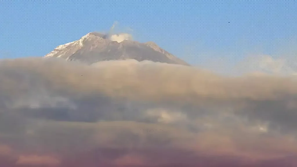 Explosión del Popocatépetl despierta a Puebla; se escuchó en Tlaxcala.