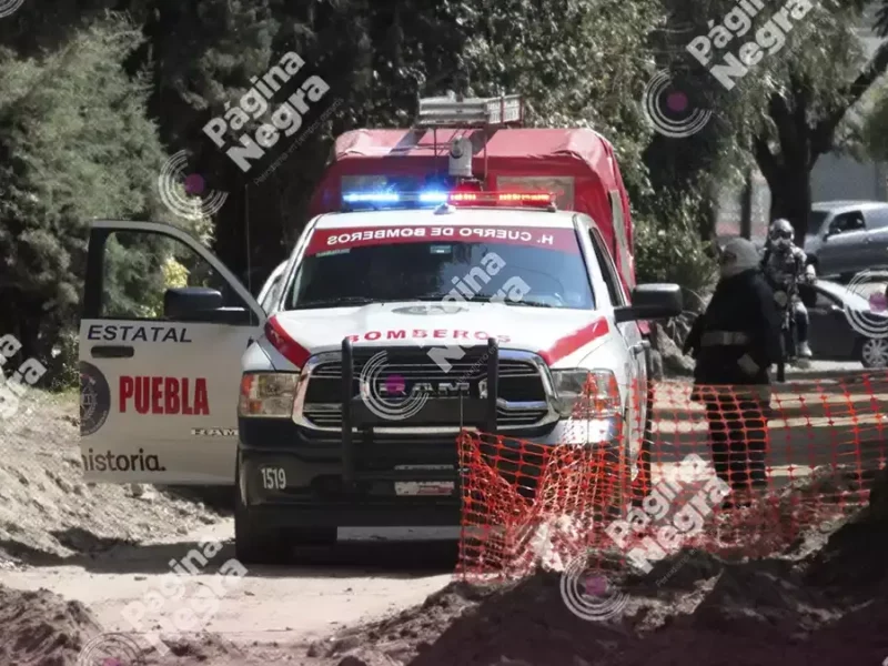 Trabajos en un drenaje causan fuga de gas en Bosques de San Sebastián.