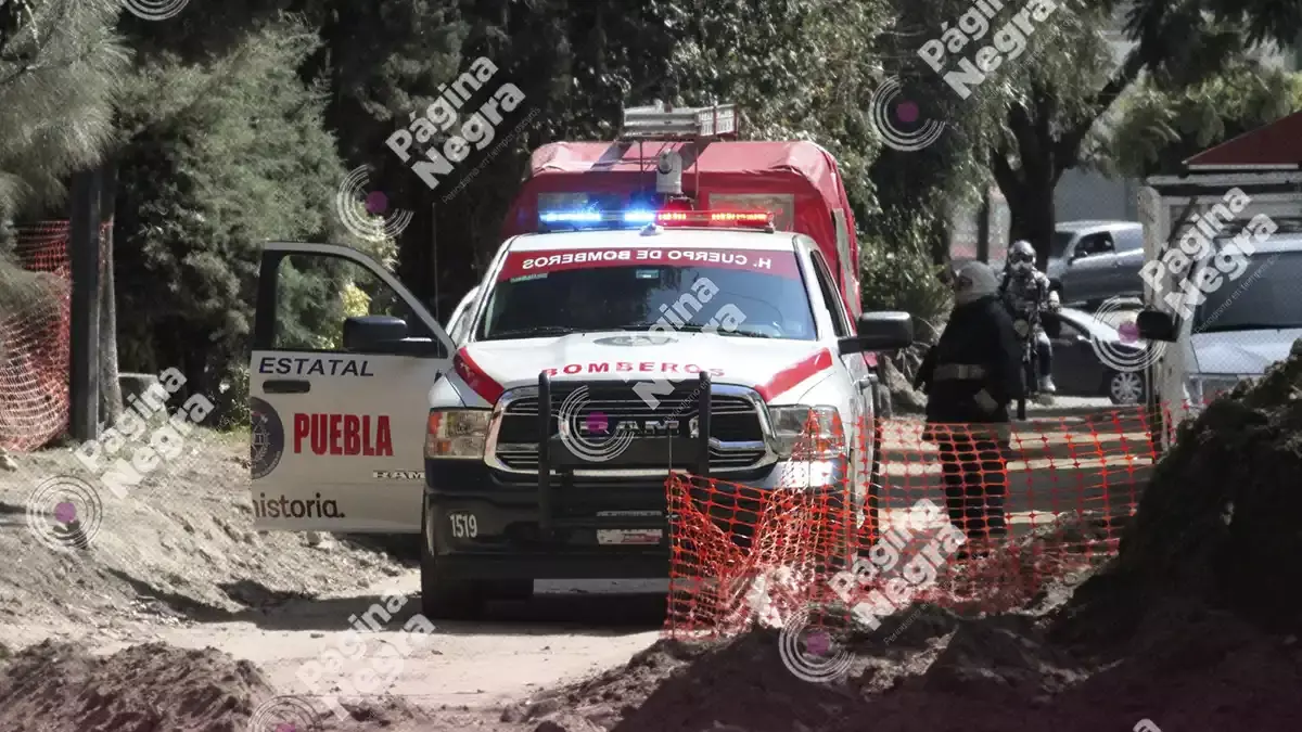 Trabajos en un drenaje causan fuga de gas en Bosques de San Sebastián.