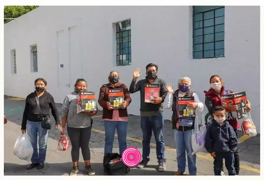 Sistema Municipal DIF entrega apoyos a recolectores voluntarios