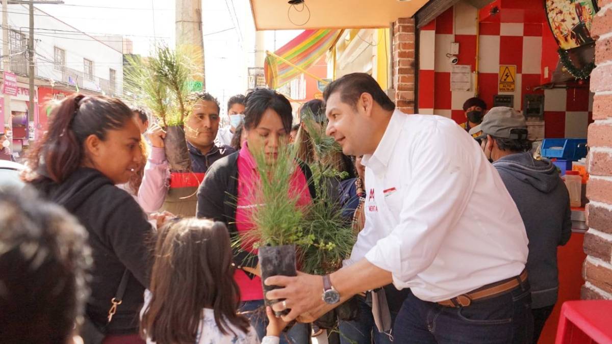En 27 años, Armenta promovió la entrega de 3 millones de árboles en el Estado