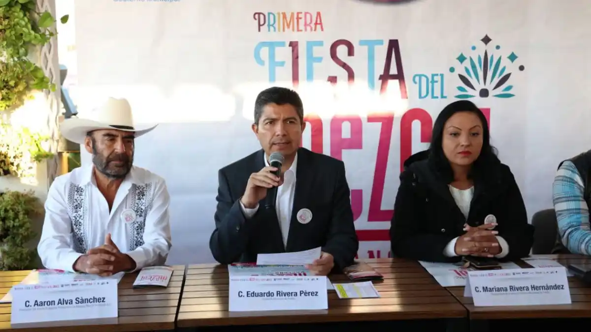 Eduardo Rivera Pérez presenta la Primer Fiesta del Mezcal Poblano 2022