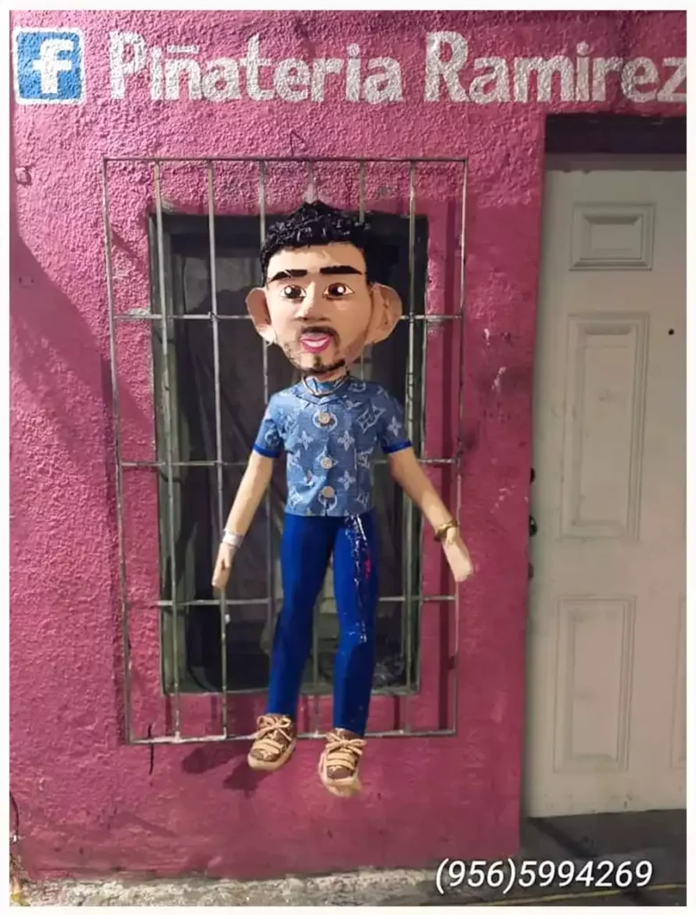 Crean piñata de Yeri Mua y Brian Villegas, su expareja, amenaza al negocio por acoso.