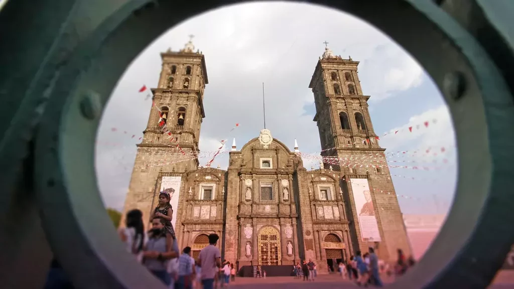 En esta semana, Ayuntamiento iniciará remodelación de la fachada de la Catedral de Puebla