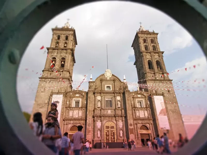 En esta semana, Ayuntamiento iniciará remodelación de la fachada de la Catedral de Puebla