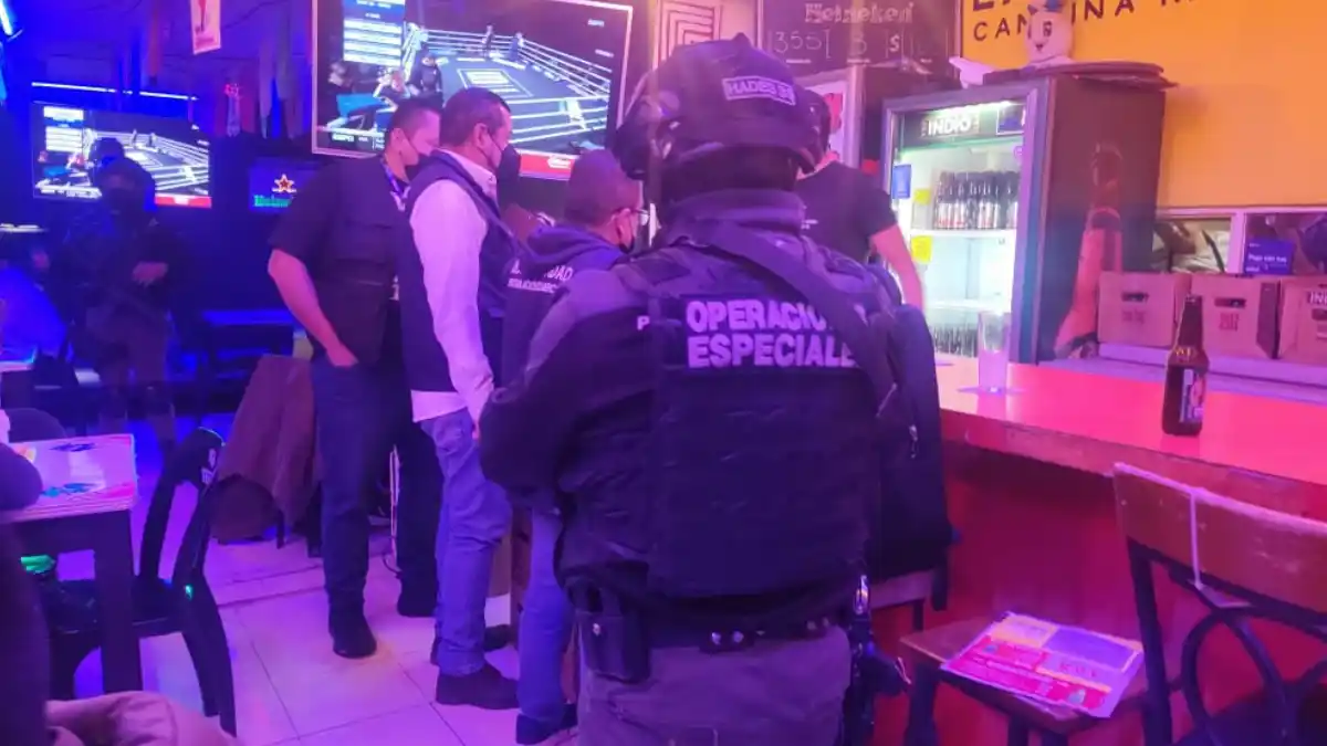 Ayuntamiento de Puebla mantiene operativos para garantizar legalidad en comercios reglamentados