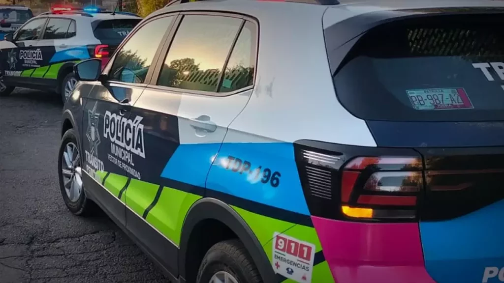 Policía Municipal recupera camioneta robada tras persecución en el Periférico Ecológico