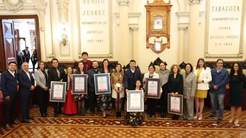 Ayuntamiento de Puebla premia la inclusión social de personas con discapacidad