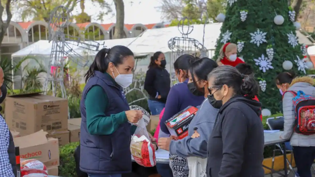 SMDIF entrega apoyos a 250 recolectores voluntarios