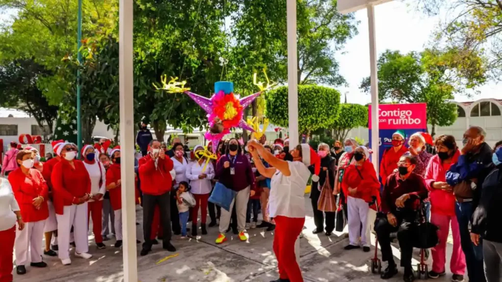 SMDIF celebra cierre de año con usuarias y usuarios de diversos programas