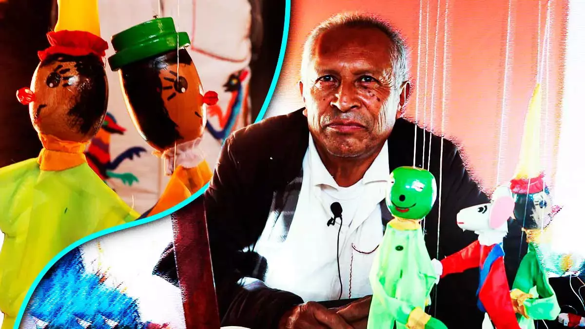 Pablo Mejía el último creador artesanal de títeres que existe en Puebla