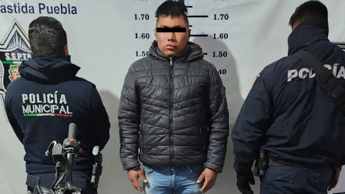 Secretaría de Seguridad Pública y tránsito municipal de San Martín Texmelucan detiene a Jonathan “N” por detentación de vehículo con reporte de robo