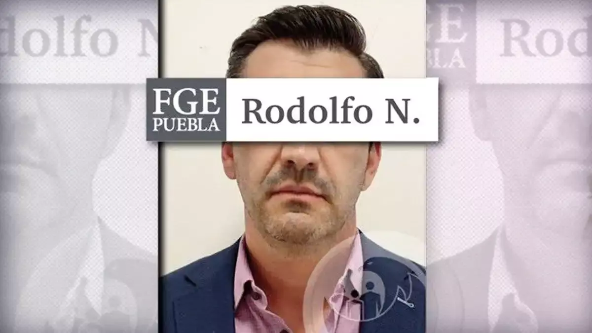 Exdirector de Carreteras de Cuota, detenido por contratos ilegales de 20 mdp.