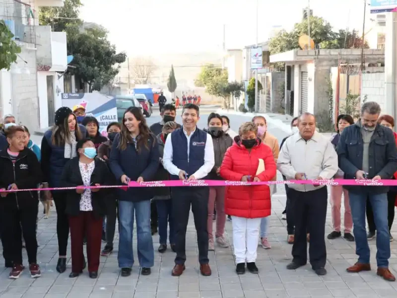 Con “Construyendo Contigo”, Ayuntamiento de Puebla sigue entregando más calles pavimentadas