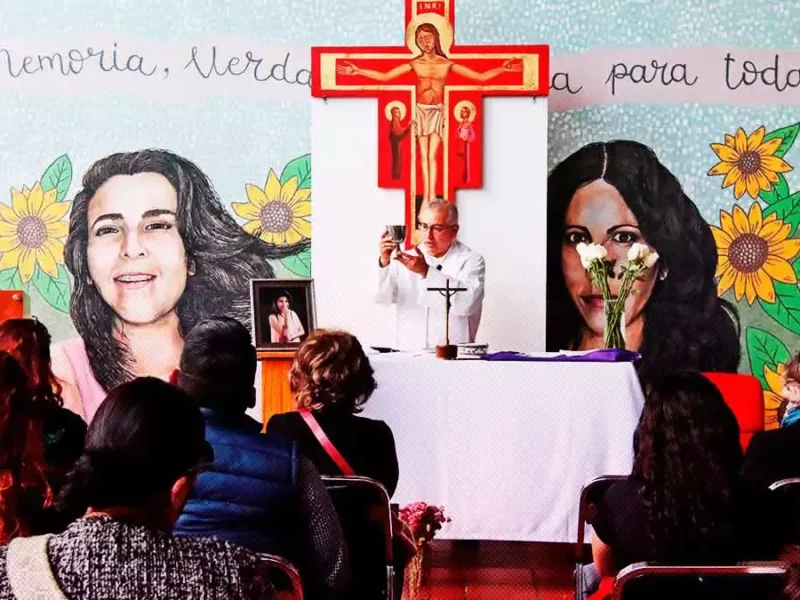 Dedican misa en la Ibero a María Eugenia Ocampo, víctima de feminicidio en Puebla