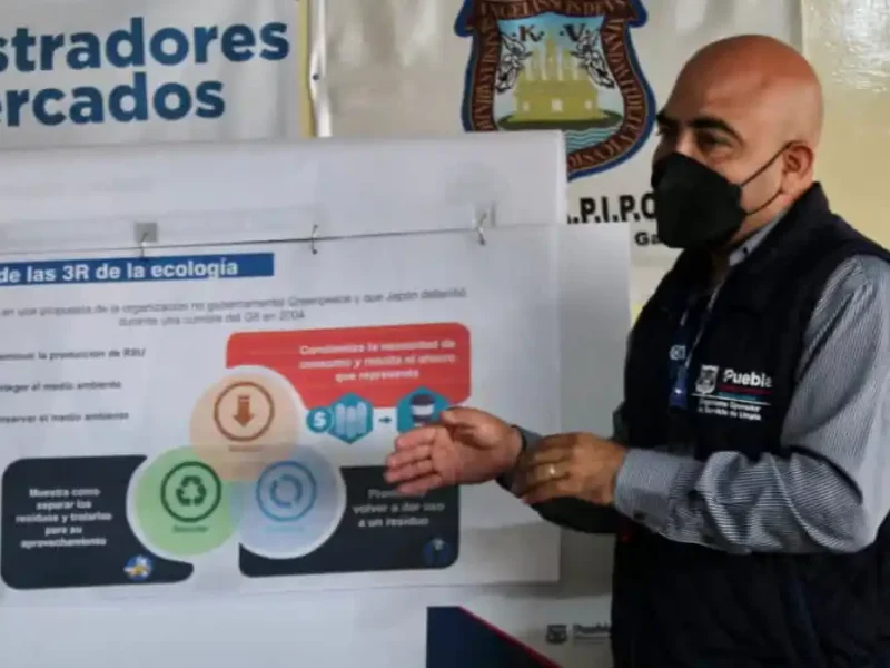 Capacitan comerciantes para correcta disposición de residuos en Puebla Capital