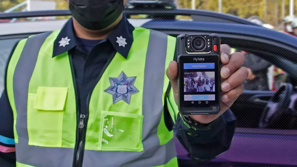 Colocan Body Cams a policías de tránsito en Puebla capital