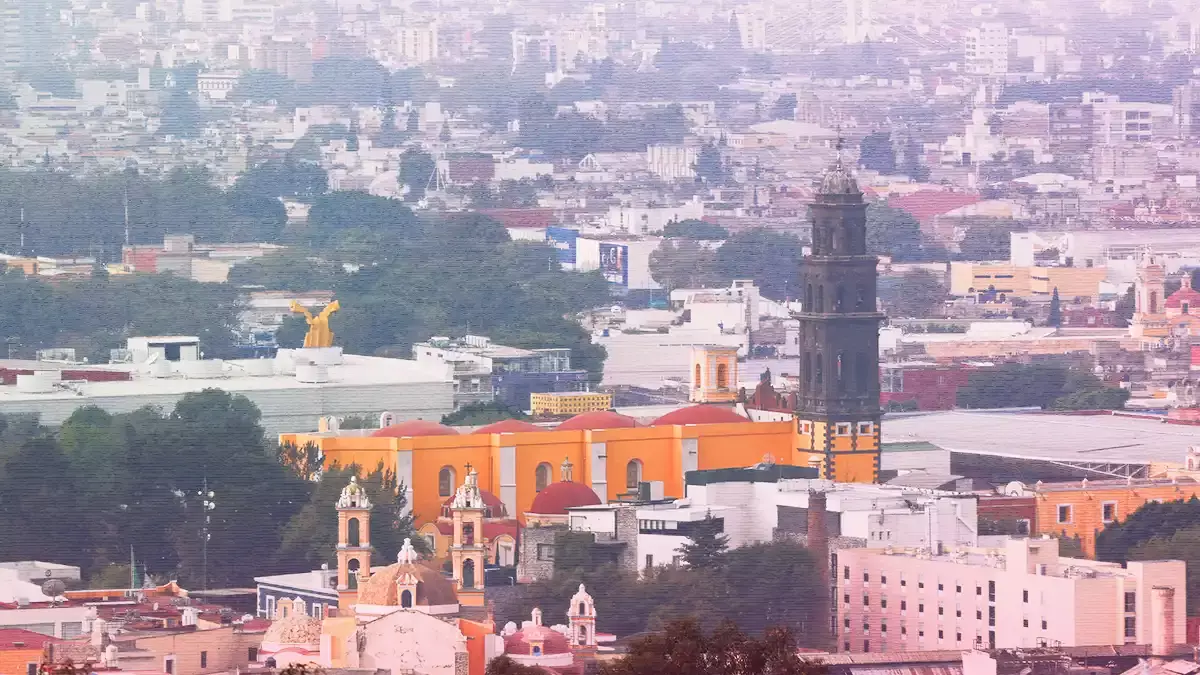 Tres zonas de Puebla capital amanecen con una mala calidad de aire.
