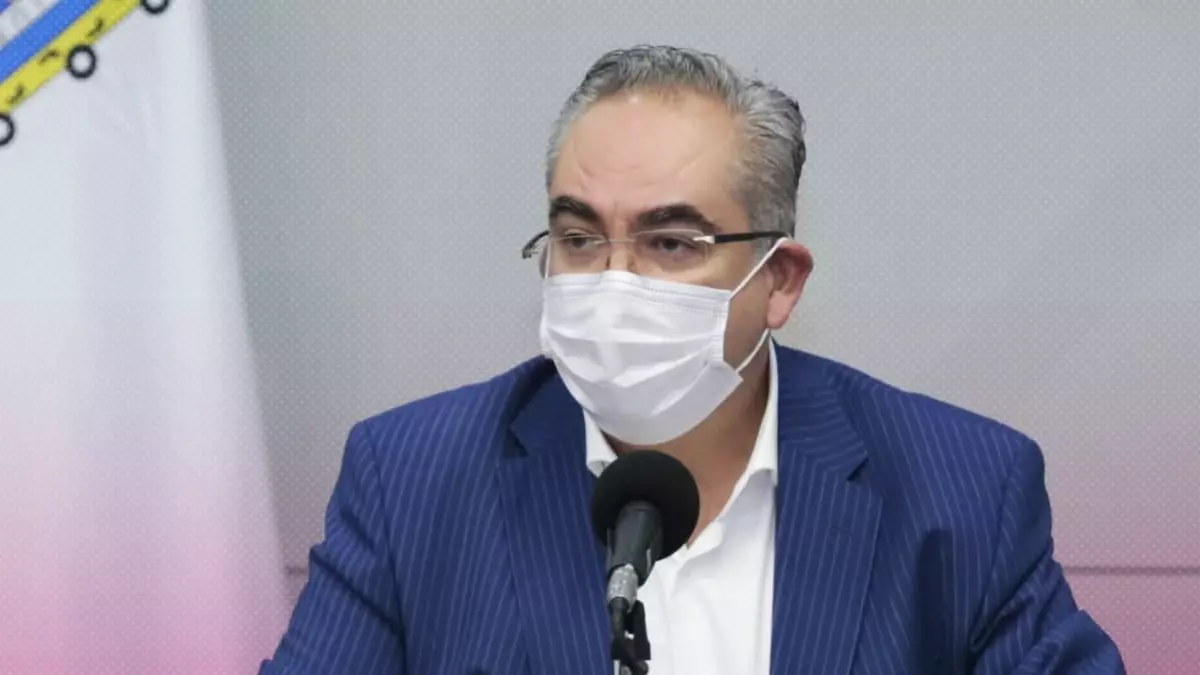 Secretaría de Salud de Puebla reconoce déficit de médicos y enfermeros