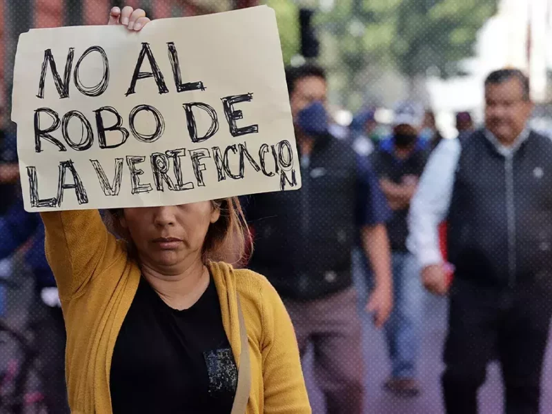 Nuevamente, automovilistas de Puebla y Atlixco marchan contra la verificación vehicular.