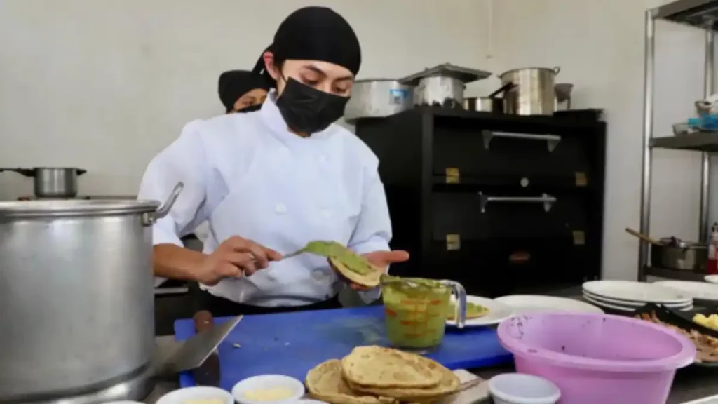 SMDIF Puebla impulsa inserción a la vida laboral