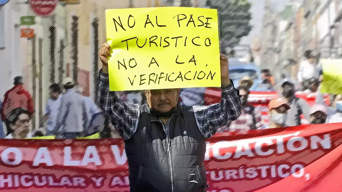 Por manifestación contra verificación vehicular, cierran Reforma y Boulevard 5 de Mayo