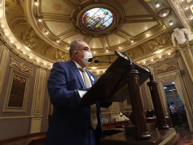 Ante el Pleno de la LXI Legislatura compareció el secretario de Salud del estado de Puebla