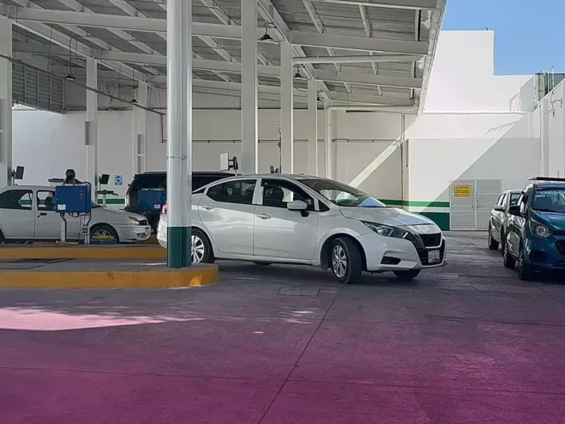 Transporte público ya no acude a verificentros; en su mayoría son particulares