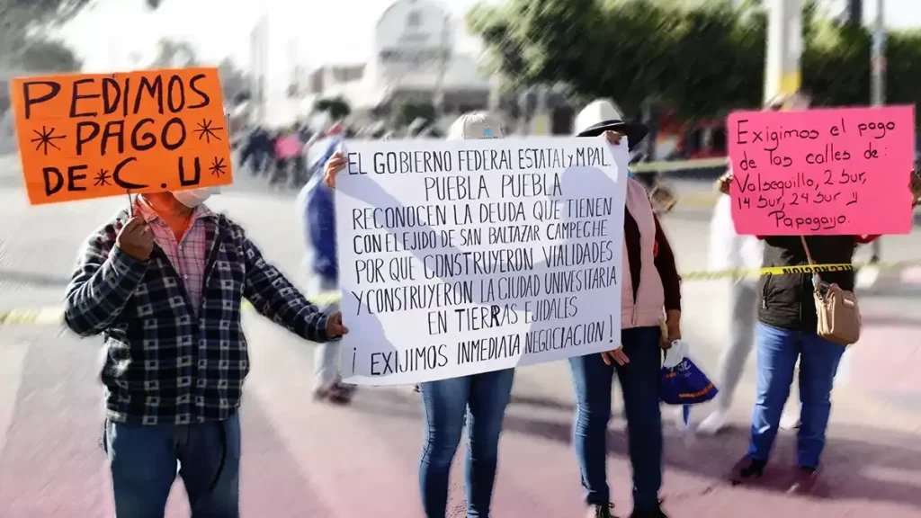 Ejidatarios de San Baltazar Campeche bloquean bulevar Valsequillo y Las Torres; ocasionan caos en RUTA