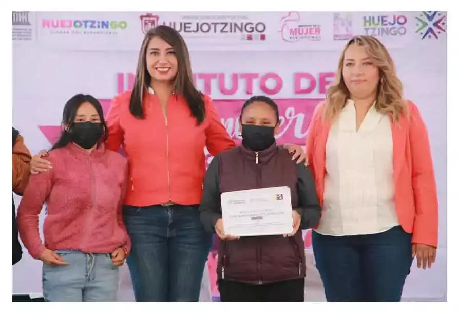 Angélica Alvarado refrenda apoyo hacia las mujeres de Huejotzingo