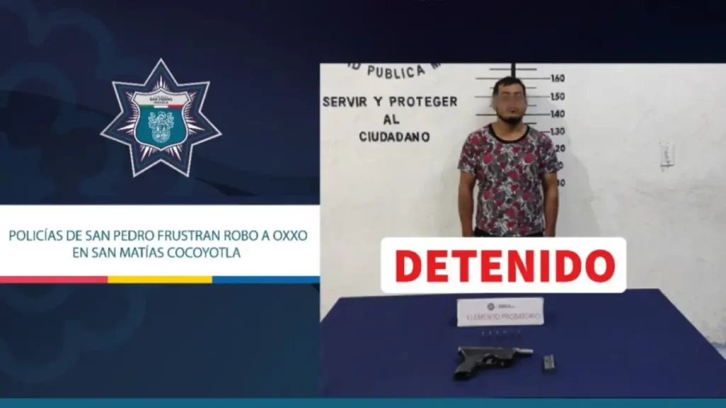 Policías de San Pedro frustran robo a Oxxo en San Matías Cocoyotla.